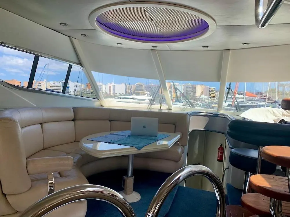 埃尔阿雷纳尔 Yacht 18M Sunseeker In Mallorca Mit Fruehstueck & Bordcrew酒店 0*,  西班牙