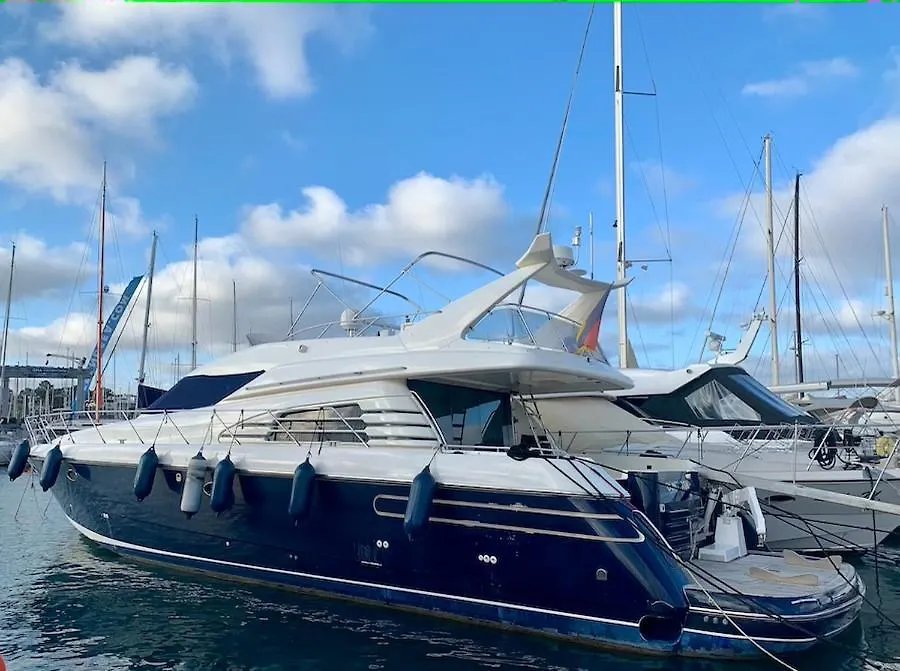 埃尔阿雷纳尔 Yacht 18M Sunseeker In Mallorca Mit Fruehstueck & Bordcrew酒店 船屋