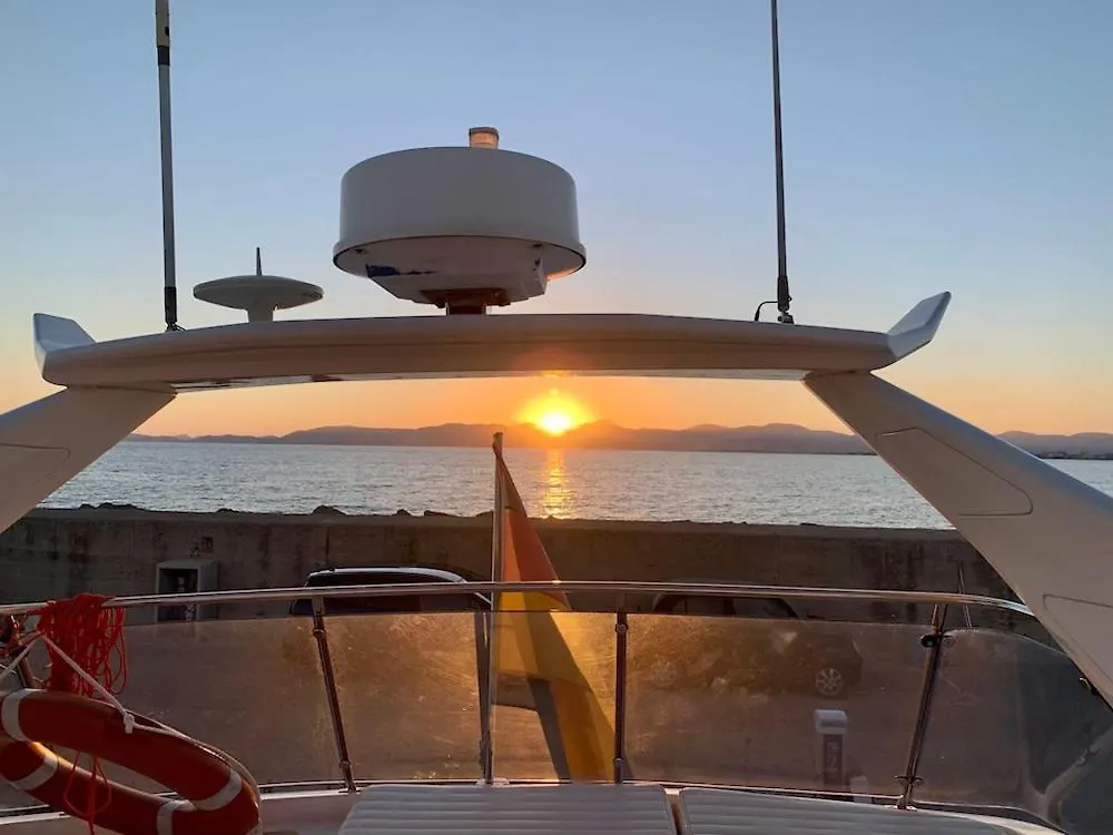 埃尔阿雷纳尔 Yacht 18M Sunseeker In Mallorca Mit Fruehstueck & Bordcrew酒店 船屋